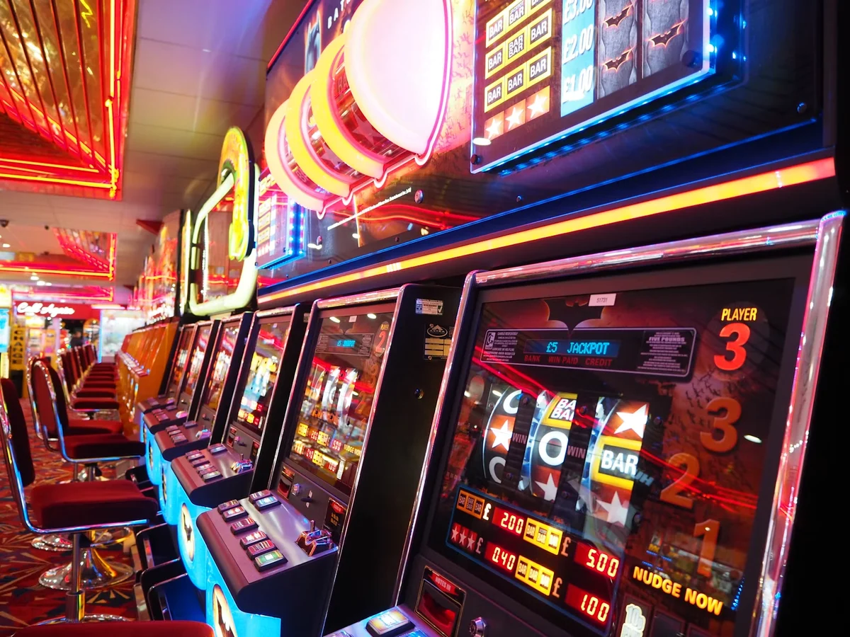 Är slots fortfarande den största kategorin av casinospel?