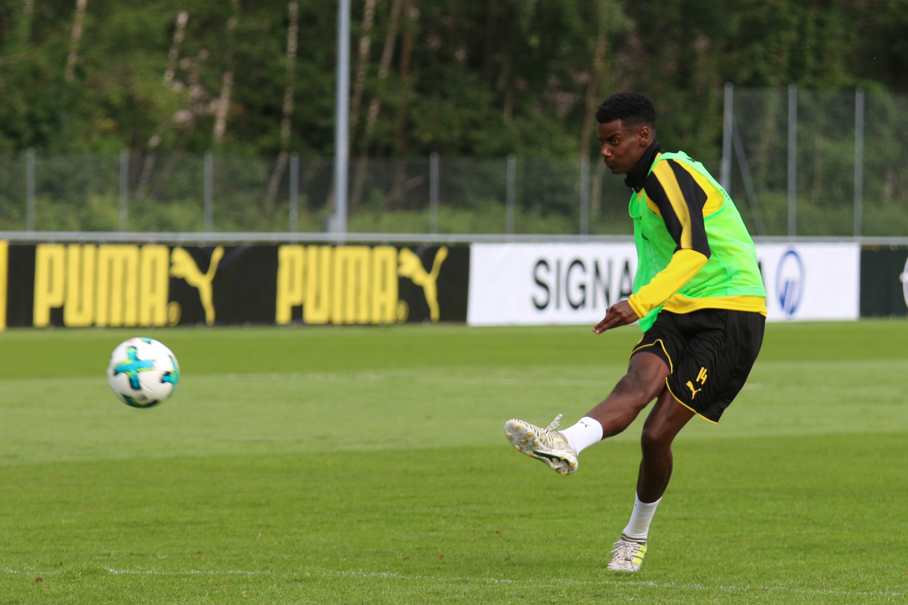 Alexander Isak vinner guldbollen 2025 som årets fotbollsspelare